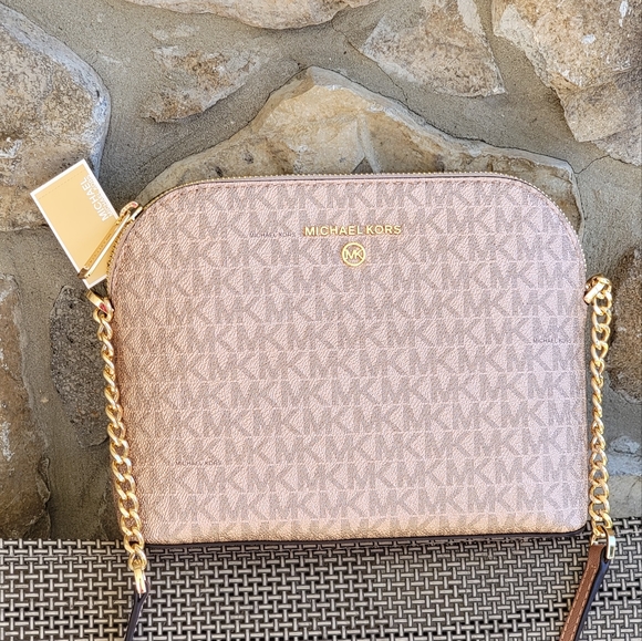 Michael Kors Handbags - Michael Kors Cindy LG Crossbody Pink